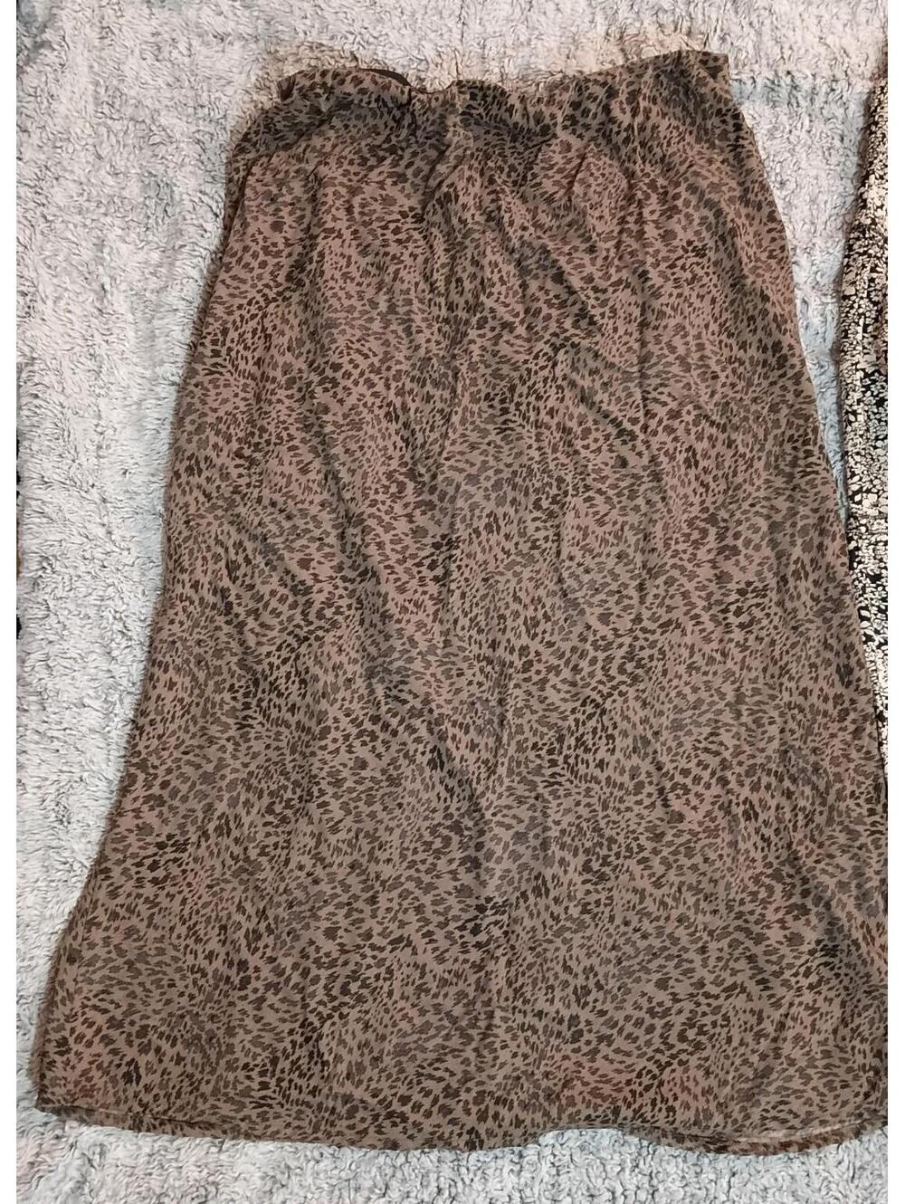 Women's Maxi Skirt Bundle  A-Line Rayon Skirt, Tiered, Animal Print  Size L - Picture 3 of 6